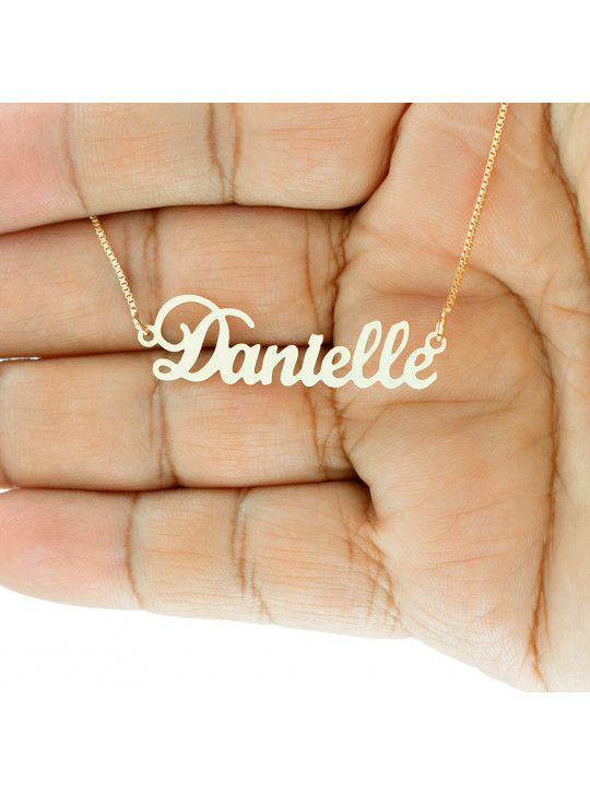 Colar com o nome Danielle Banhado em Ouro 18 Kilates - 1060321